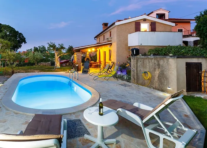 Hébergement de vacances House With A Pool