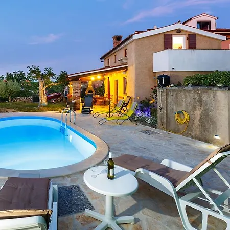 Дом отдыха House With A Pool
